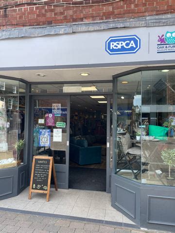 Charity Shops near Newbury, Berkshire .